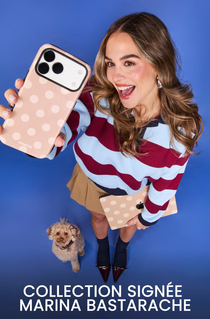 Femme tenant un étui de téléphone rose à pois, avec un petit chien ; « Collection signée Marina Bastarache ».