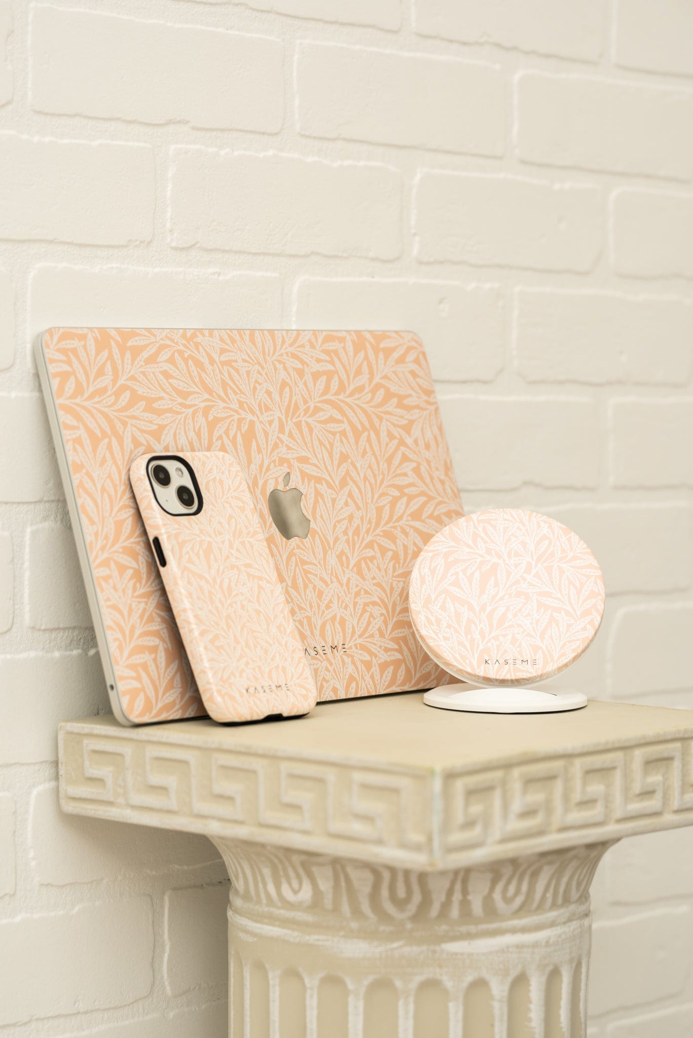 Floret wireless charger